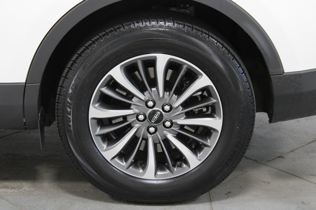 Used 2023 Lincoln Nautilus Reserve w/ Luxury Package AWD/4WD image 17