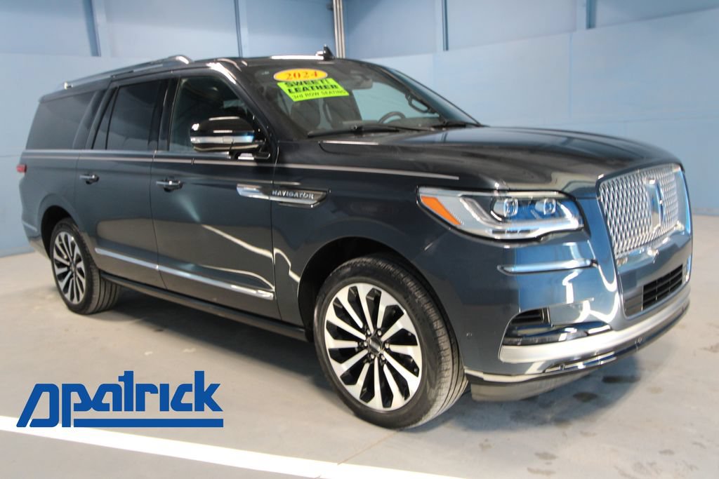 Used 2024 Lincoln Navigator L Reserve AWD/4WD image 1