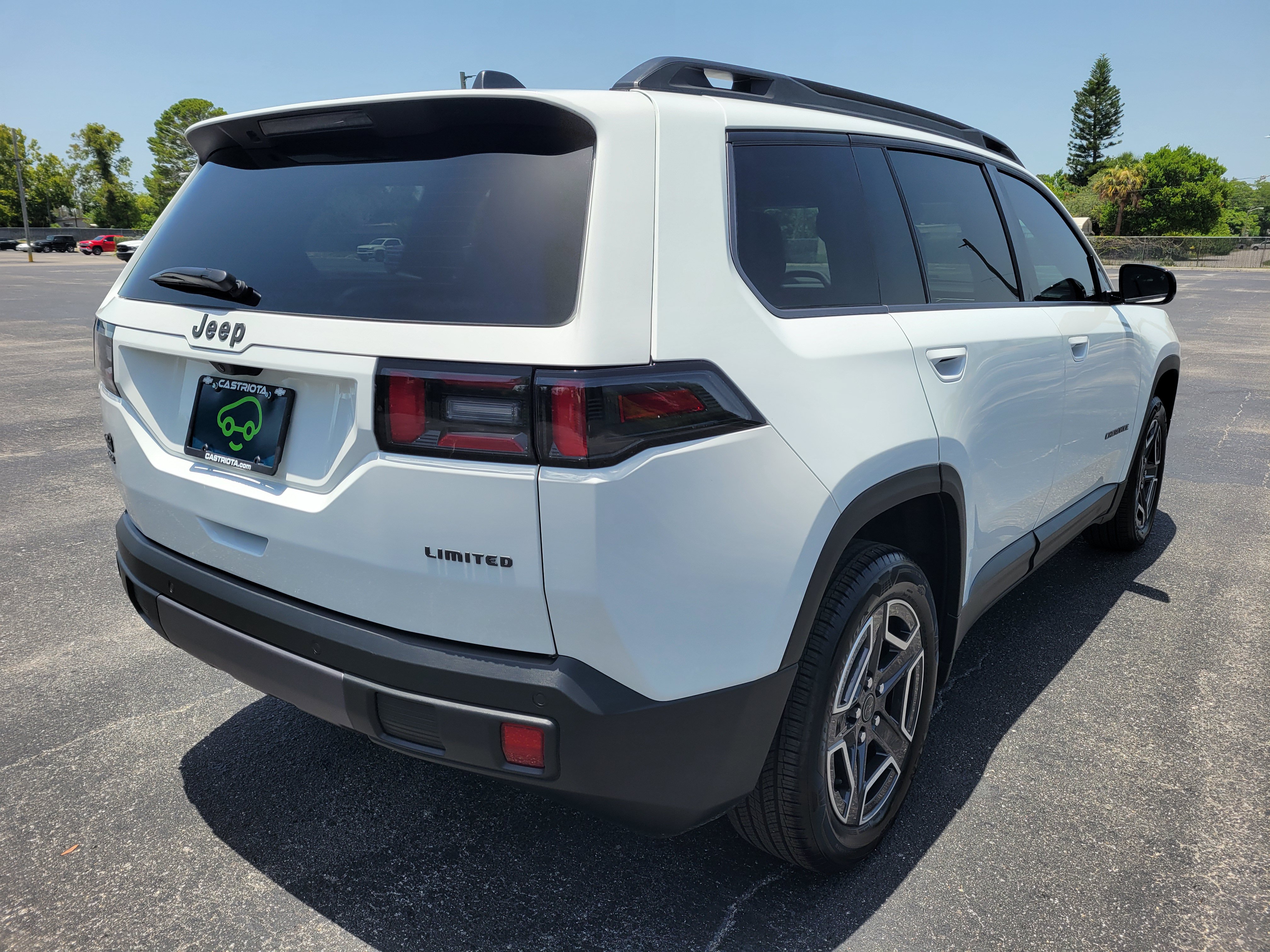 Used 2026 Jeep Cherokee Limited AWD/4WD image 5