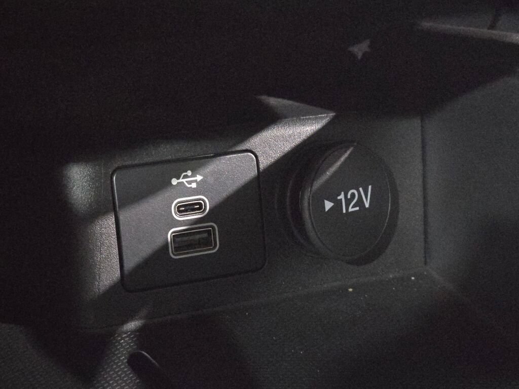 New 2025 Ford Escape SE w/ Class II Trailer Tow Package FWD image 31