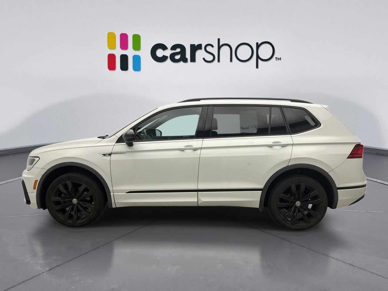 Used 2020 Volkswagen Tiguan SE R-Line AWD/4WD image 2