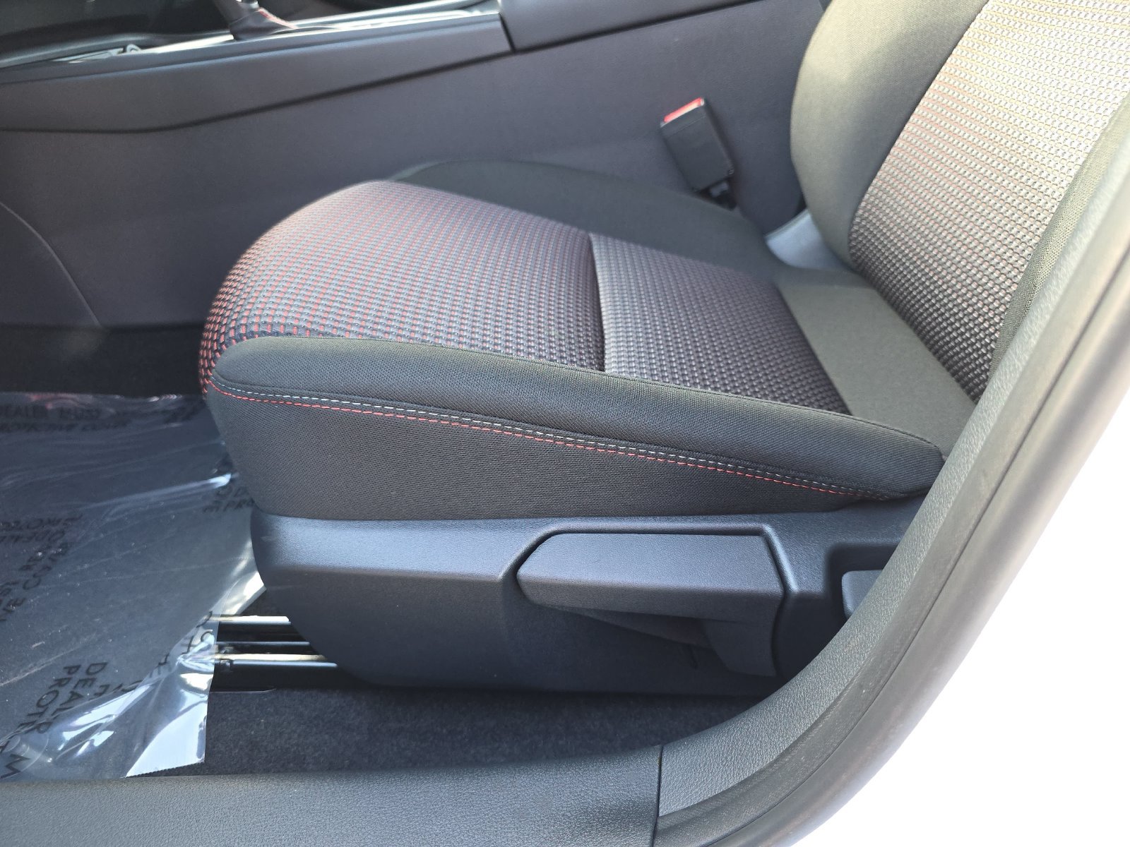 New 2027 Nissan Sentra SR w/ Floor Mat Package FWD image 28