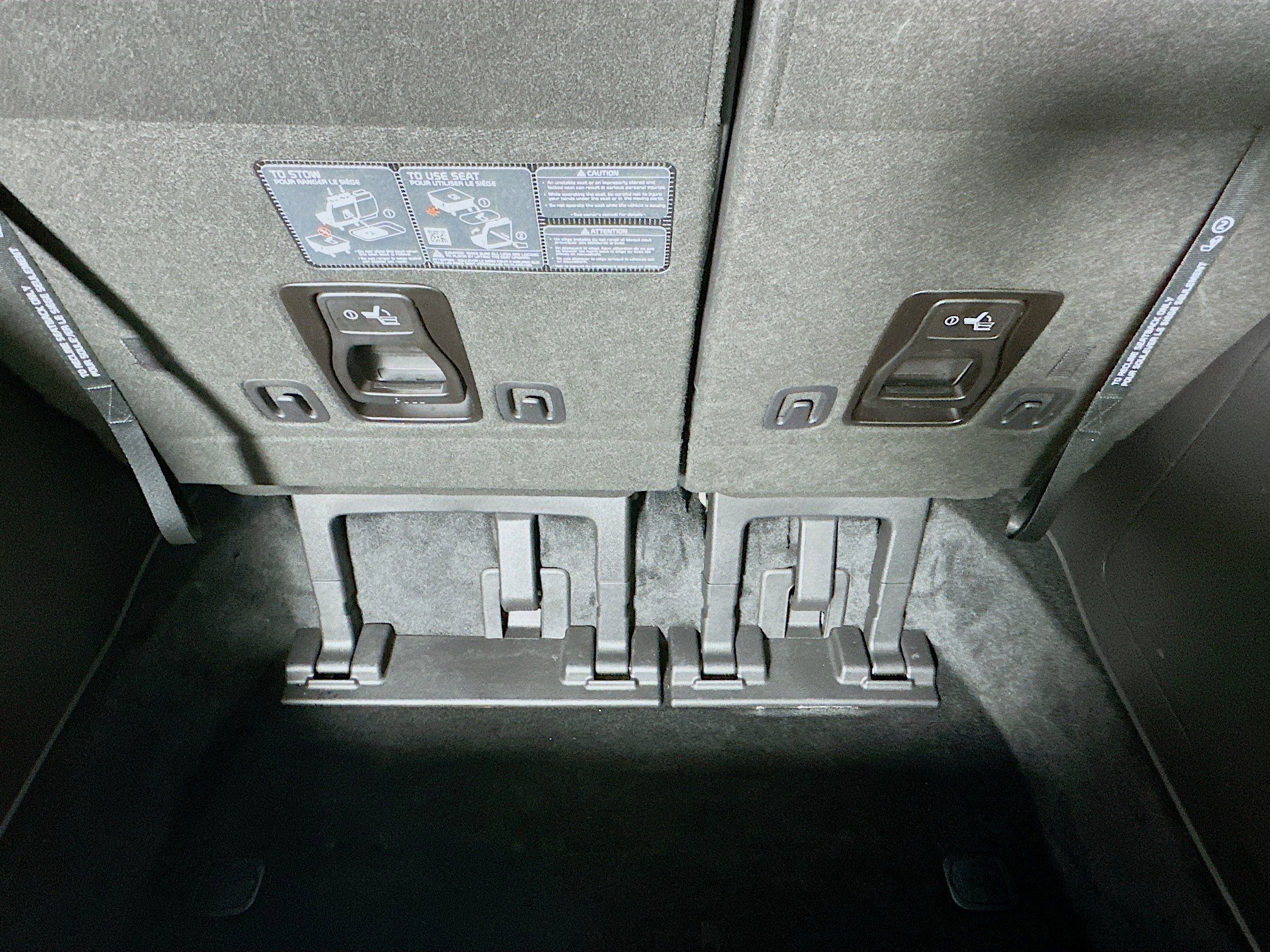 Used 2025 Kia Carnival SX Prestige image 29