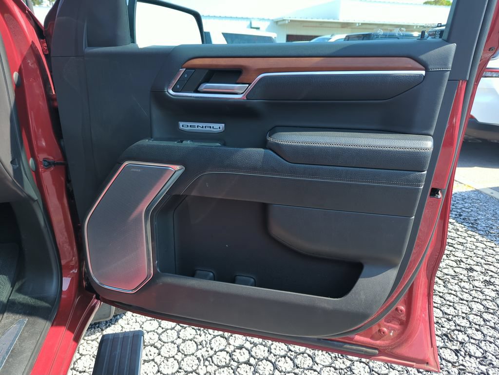 Used 2023 GMC Sierra 1500 Denali AWD/4WD image 32