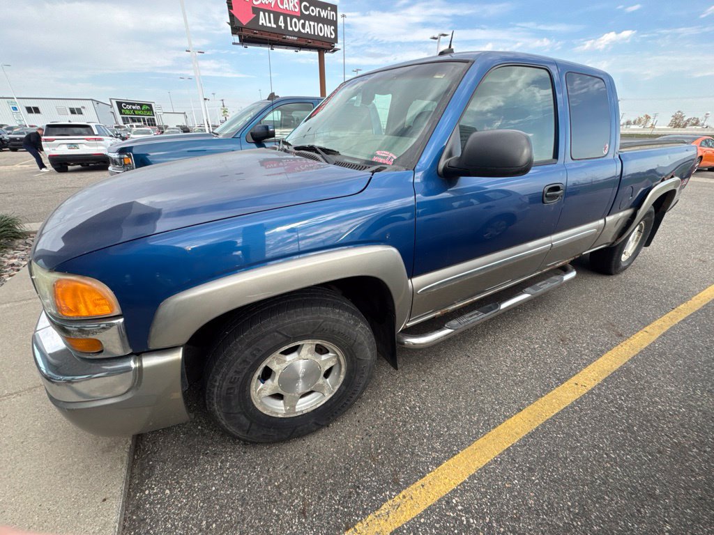 Used 2003 GMC Sierra 1500 SLT w/ SLT Preferred Equipment Group AWD/4WD image 9