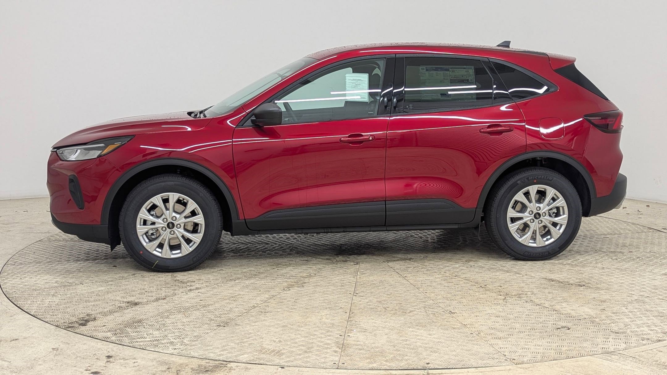 New 2026 Ford Escape Active w/ Cold Weather Package FWD image 2