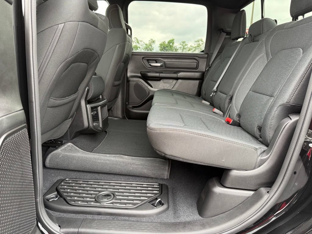 New 2026 RAM 1500 Express AWD/4WD image 13