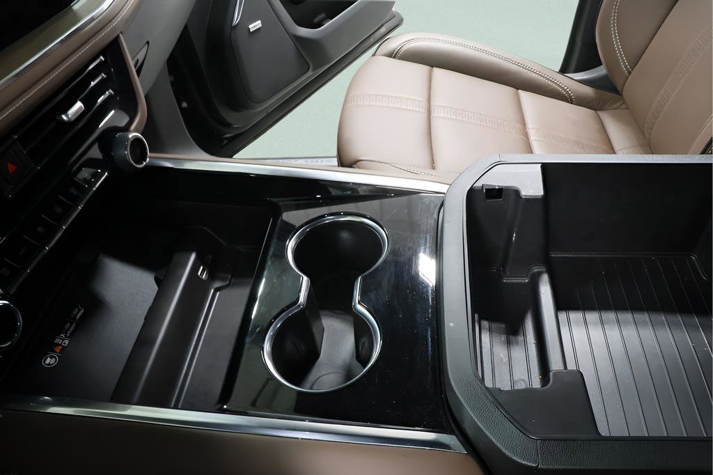 Used 2025 Chevrolet Tahoe High Country w/ Sun And Tow Package image 20