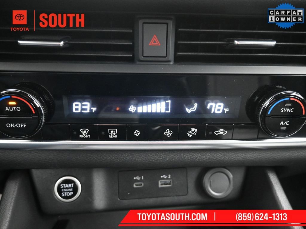 Used 2023 Nissan Rogue SV image 15
