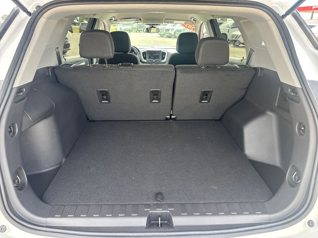 Used 2024 GMC Terrain SLE image 6