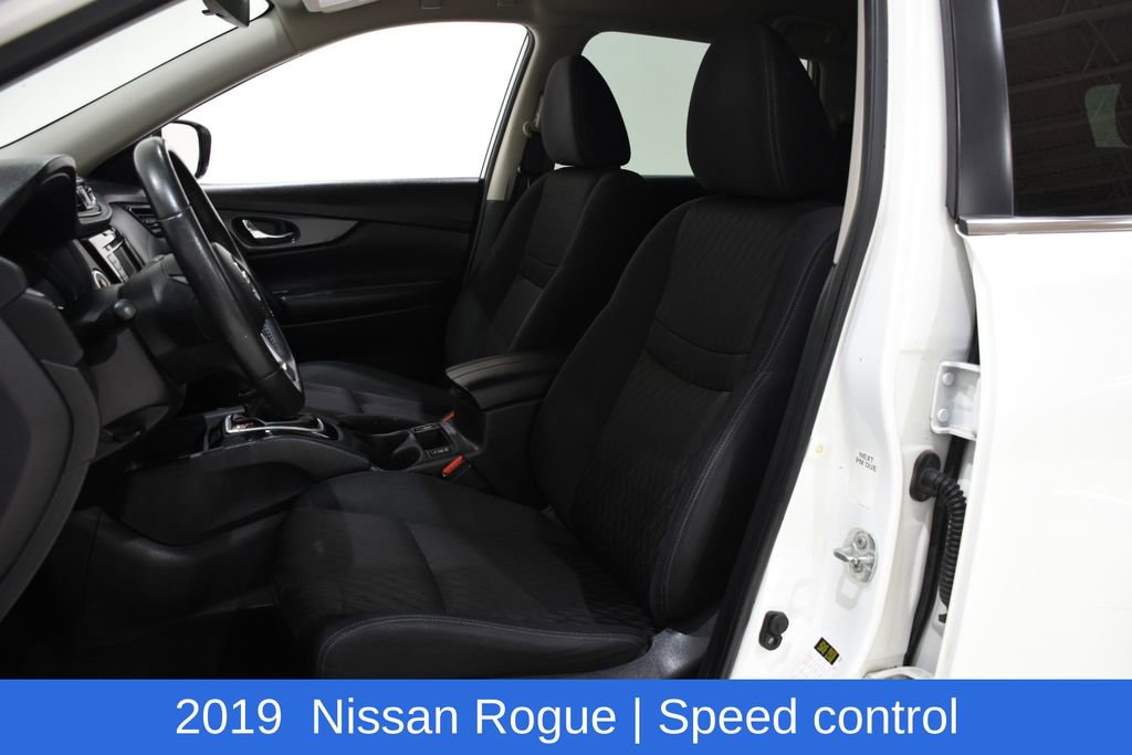 Used 2019 Nissan Rogue SV FWD image 20
