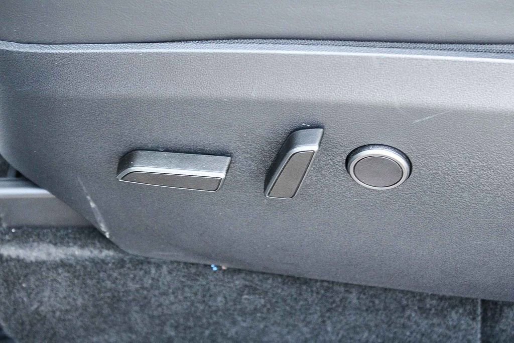 Used 2024 Tesla Model Y Long Range image 21