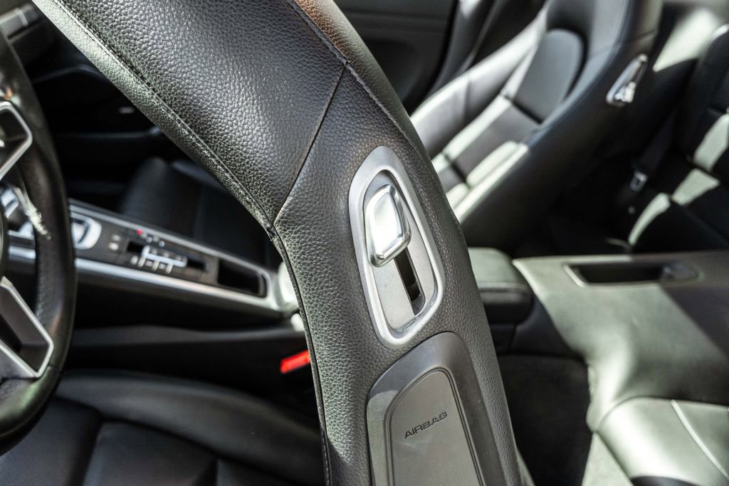 Used 2018 Porsche 911 Carrera image 31