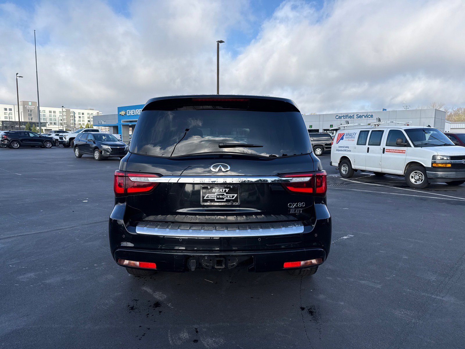 Used 2023 INFINITI QX80 Luxe w/ Cargo Package RWD image 4