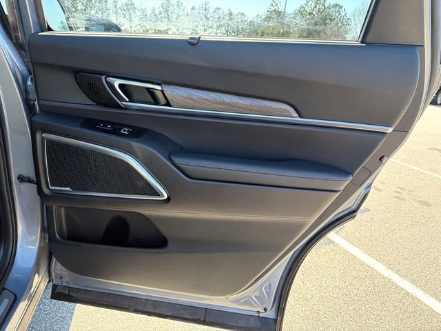 Used 2022 Kia Telluride SX w/ SX Prestige Package image 16