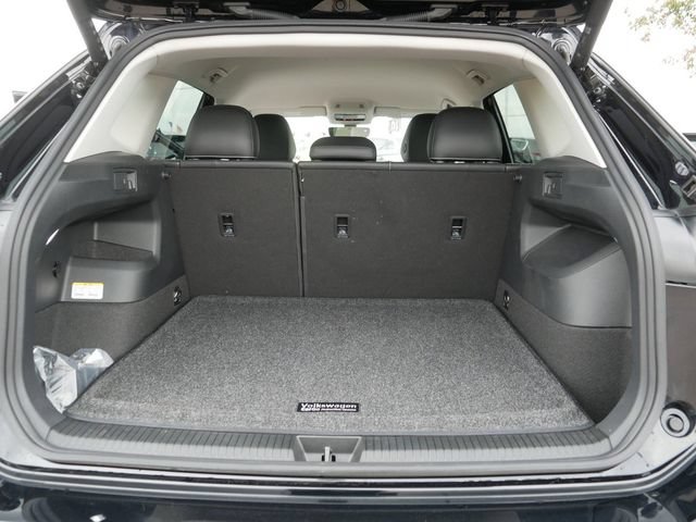 Certified 2025 Volkswagen Tiguan SE AWD/4WD image 18