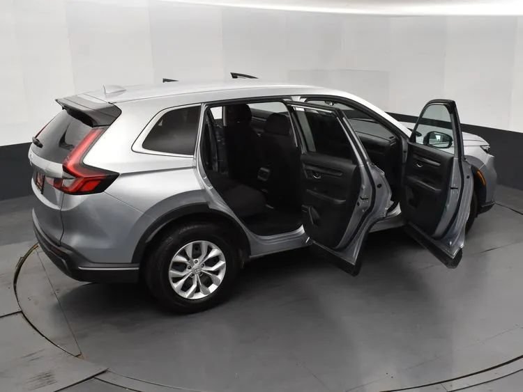 Used 2025 Honda CR-V LX image 6