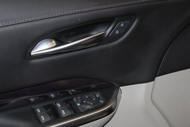 Certified 2022 Cadillac XT4 Luxury w/ Cold Weather Package image 21