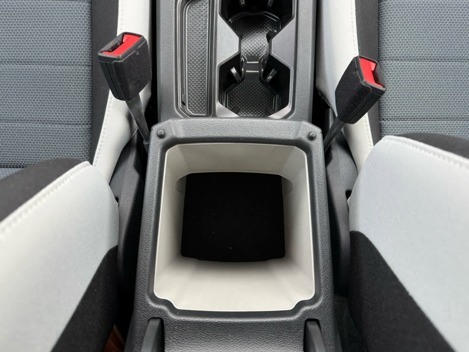 Used 2025 Volkswagen Taos S image 27