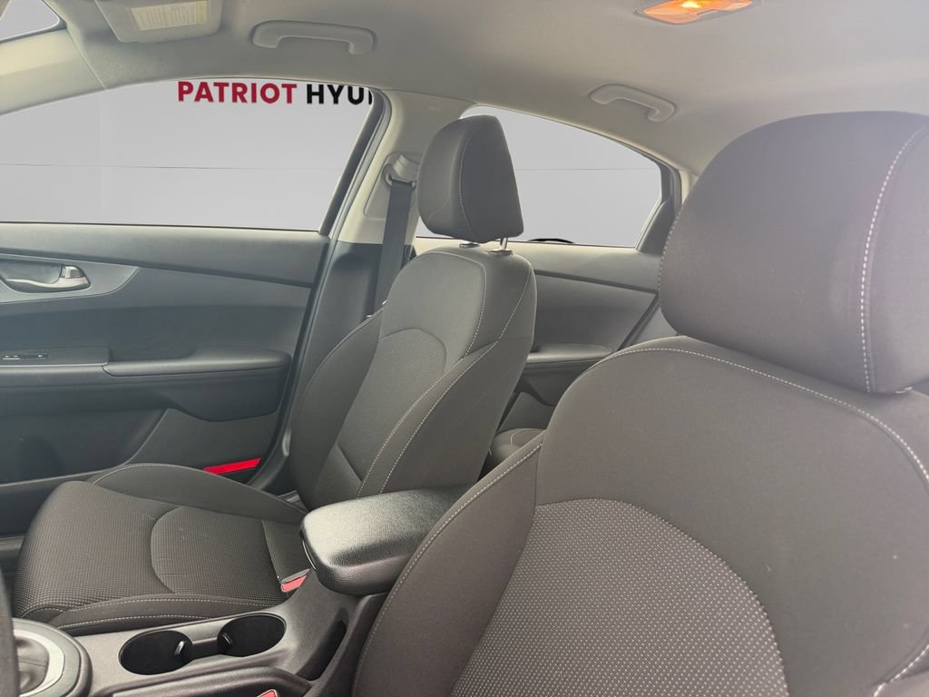 Used 2021 Kia Forte LXS FWD image 9