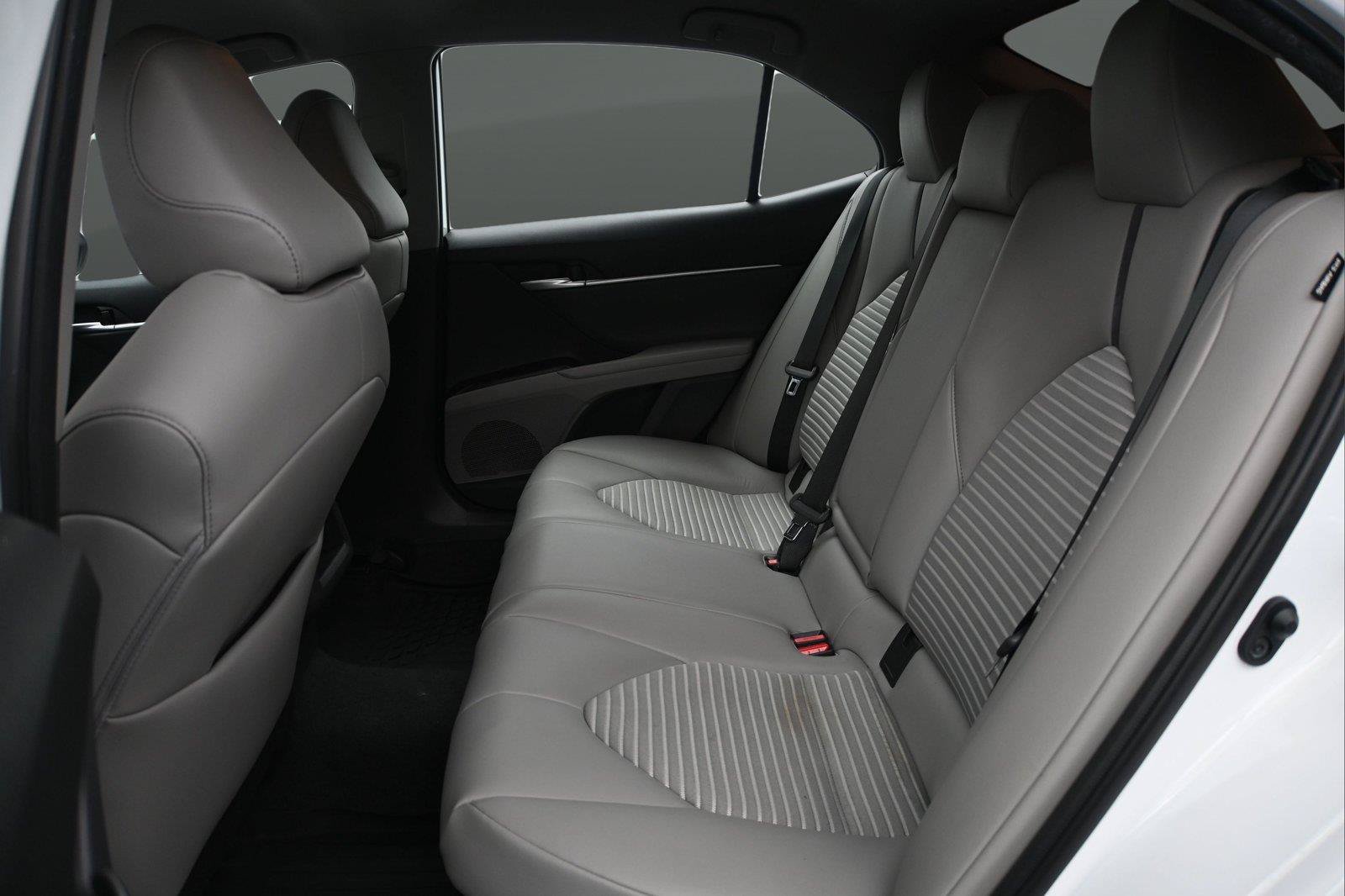 Used 2023 Toyota Camry SE FWD image 10
