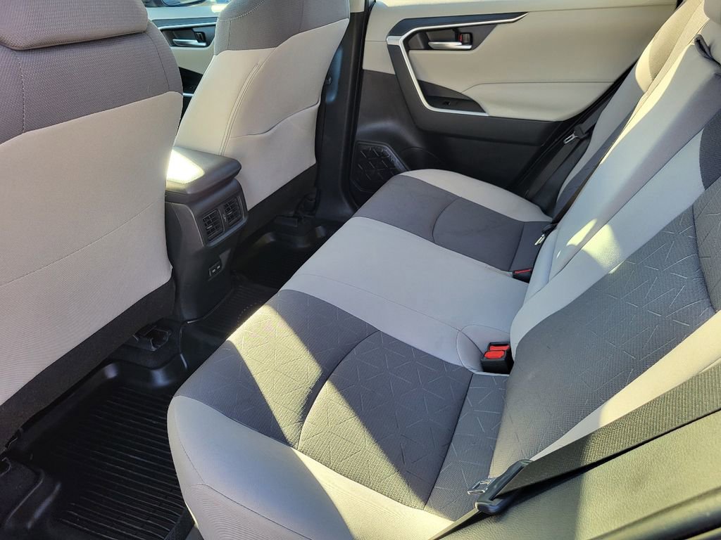 Used 2024 Toyota RAV4 XLE image 32