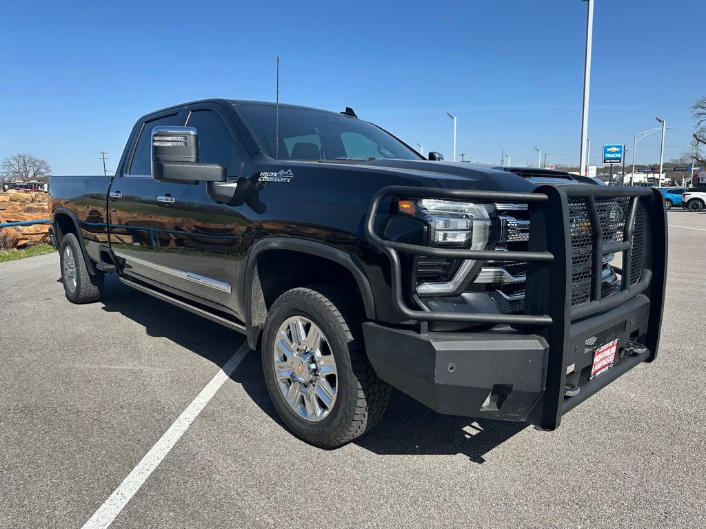 Used 2025 Chevrolet Silverado 2500 High Country w/ Technology Package image 4