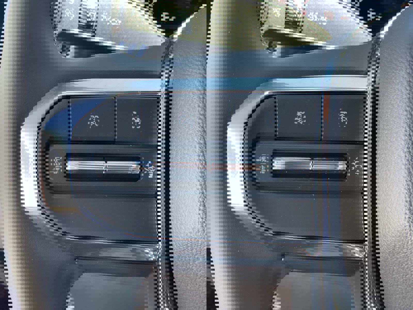 New 2026 GMC Canyon Elevation w/ Convenience Package image 11