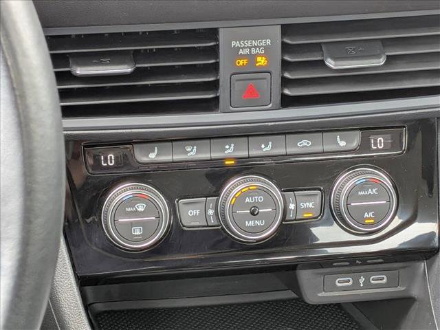 Used 2023 Volkswagen Jetta SE w/ Panoramic Sunroof Package image 13