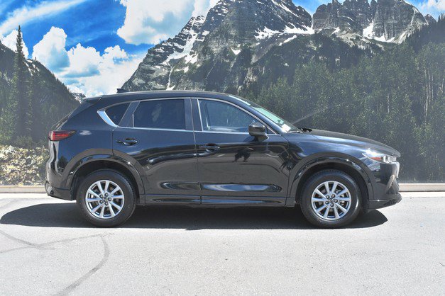 Used 2025 MAZDA CX-5 AWD 2.5 S w/ Preferred Package image 2