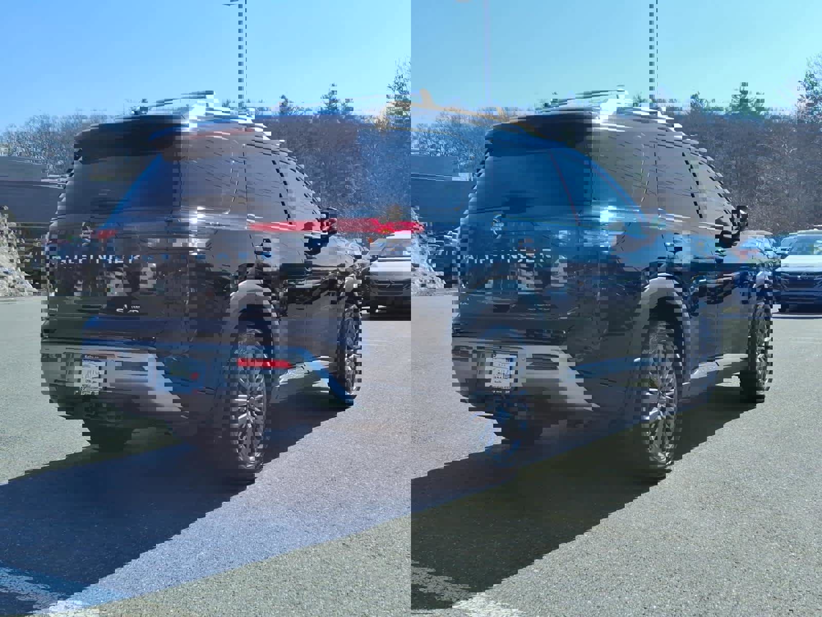 Certified 2024 Nissan Pathfinder SL w/ SL Premium Package image 4