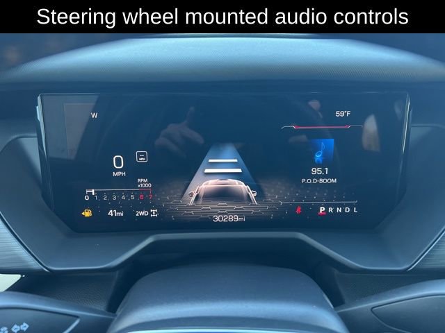 Used 2024 GMC Acadia AT4 w/ Luxury Package image 14