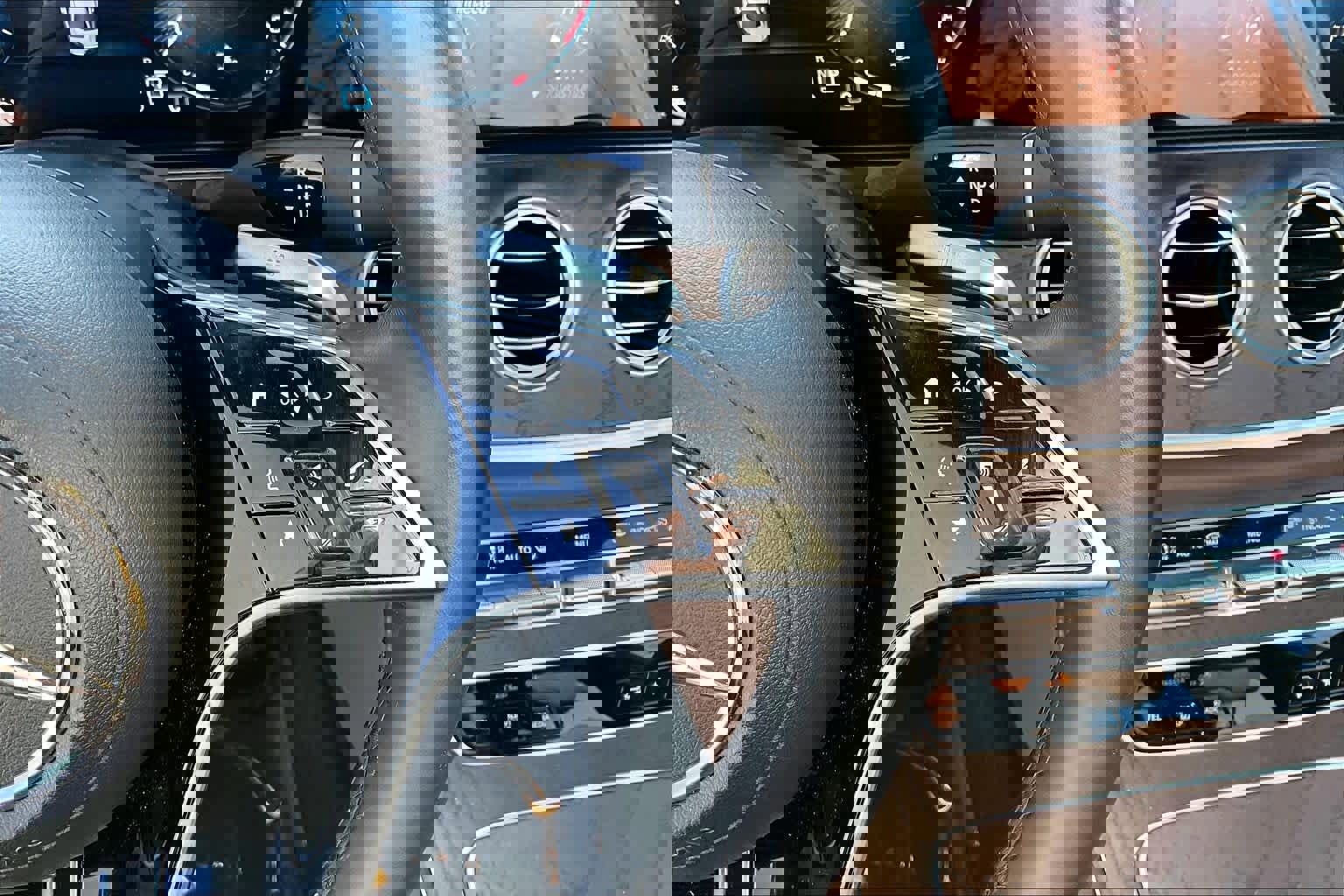 Used 2022 Mercedes-Benz E 350 Sedan image 23