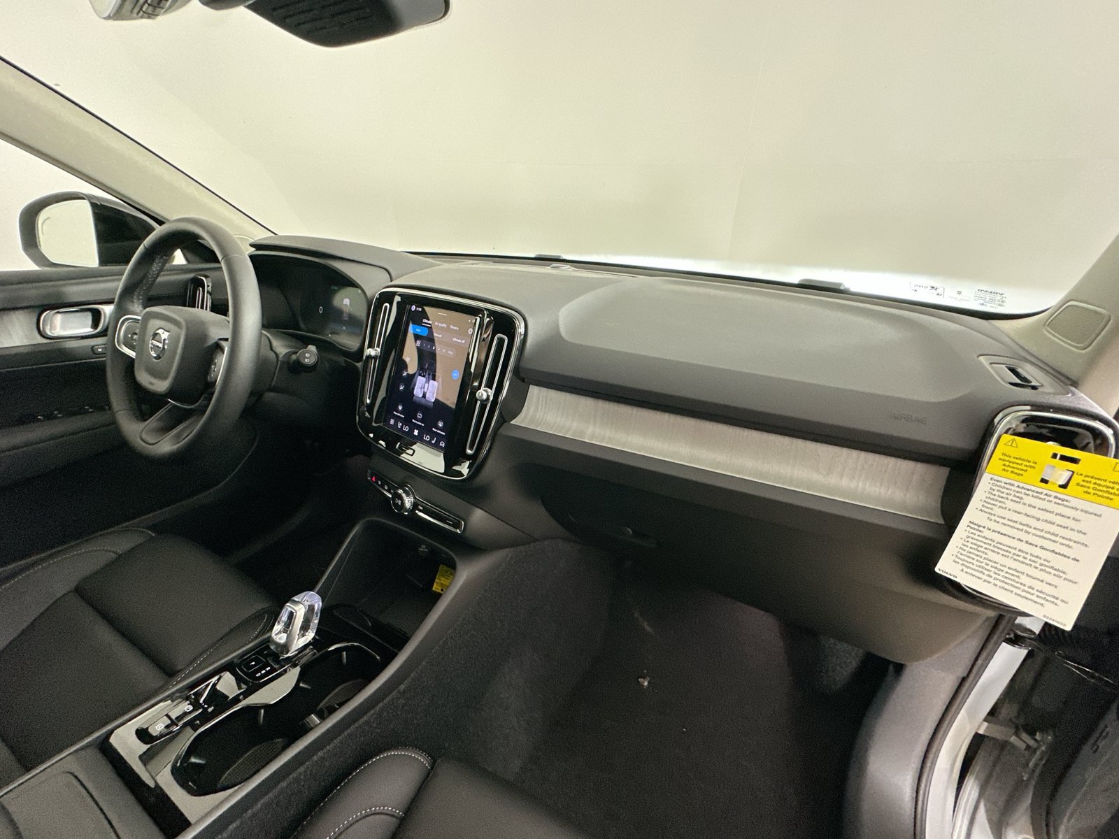 New 2026 Volvo XC40 B5 Plus w/ Protection Package Premier AWD/4WD image 44