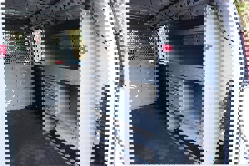 Used 2007 Chevrolet Express 1500 AWD image 14