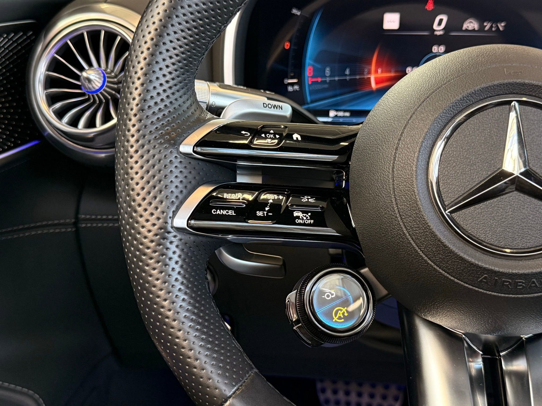 Used 2023 Mercedes-Benz SL 43 AMG w/ Driver Assistance Package image 50