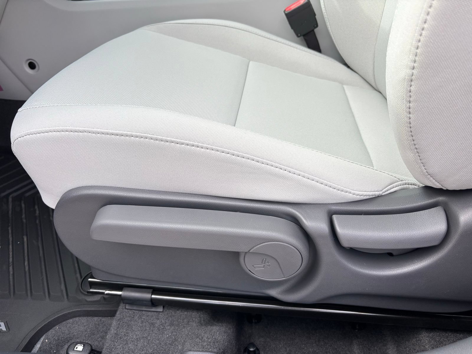 New 2026 Hyundai Kona SEL Sport FWD image 13