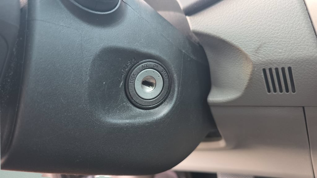 Used 2013 Toyota Corolla L FWD image 19