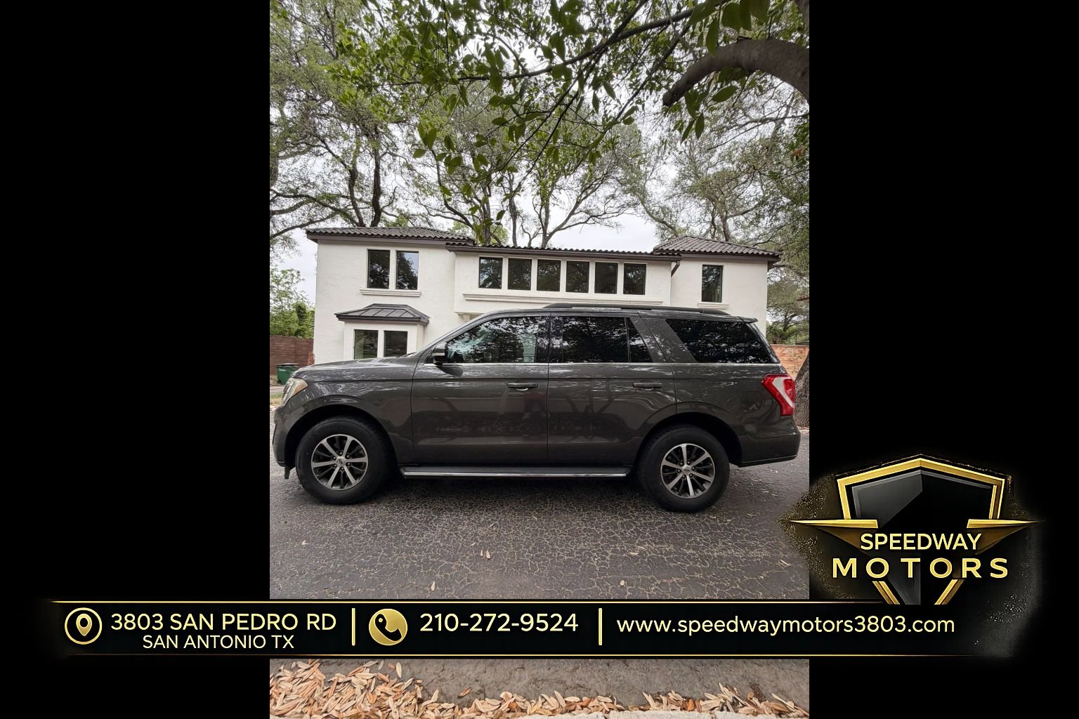 Used 2018 Ford Expedition XLT w/ Equipment Group 202A RWD image 8