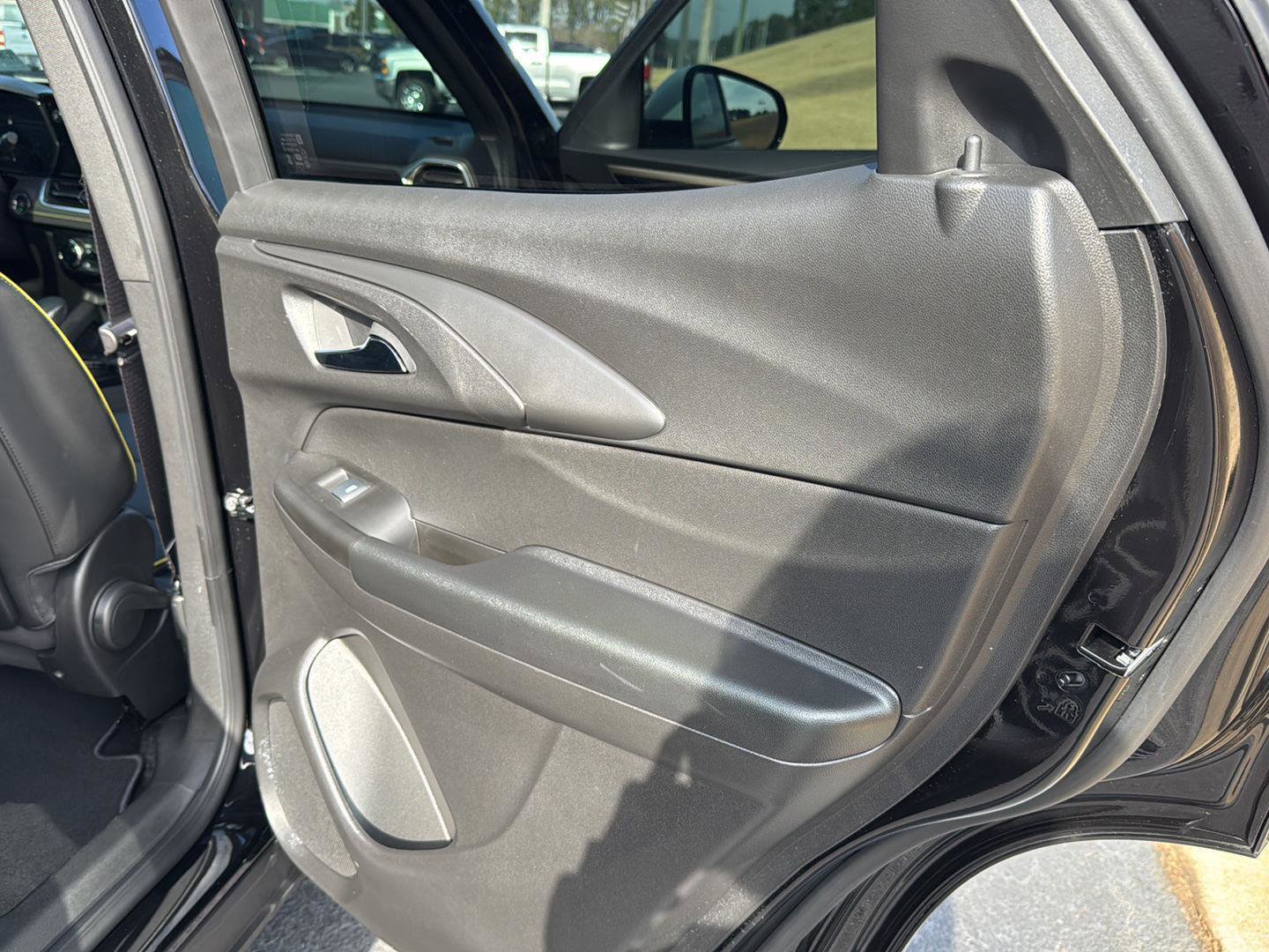 Used 2025 Chevrolet TrailBlazer ACTIV w/ Convenience Package image 13