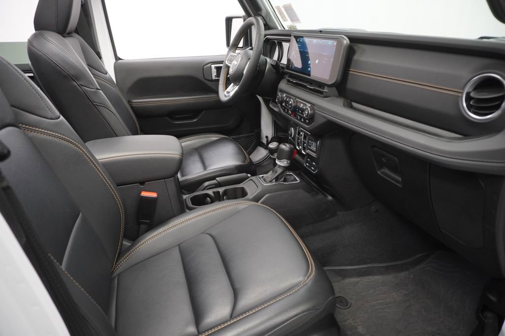 Used 2024 Jeep Wrangler Sahara w/ Technology Group image 48