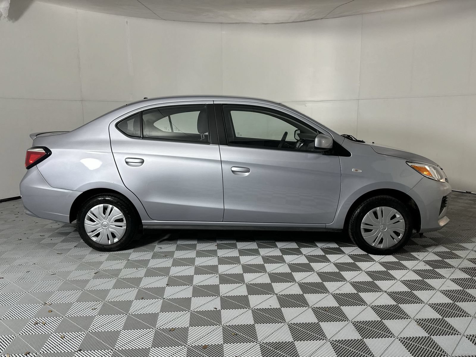 Used 2024 Mitsubishi Mirage G4 ES FWD image 9