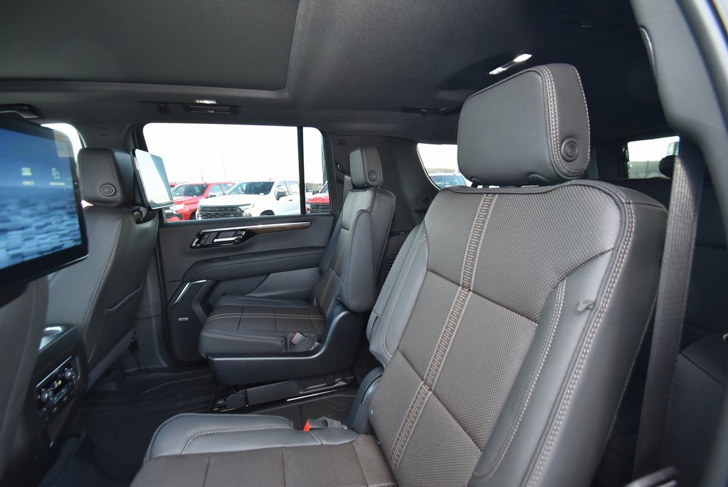 New 2026 Chevrolet Suburban High Country image 12