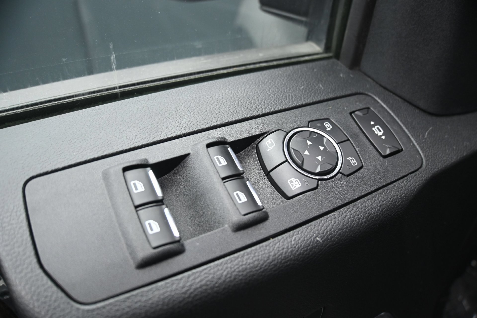 Used 2019 Ford F350 Lariat AWD/4WD image 21
