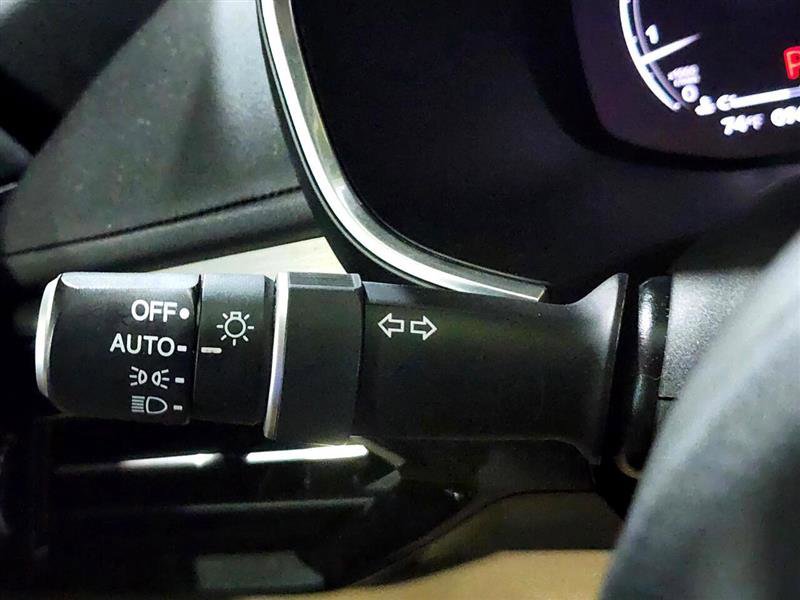Used 2022 Acura MDX SH-AWD w/ Technology Package image 18