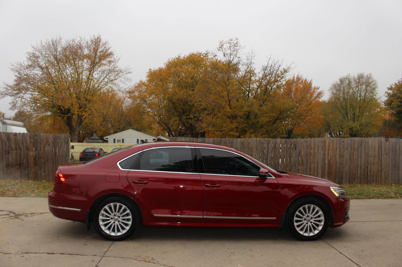 Used 2017 Volkswagen Passat 1.8T SE image 11
