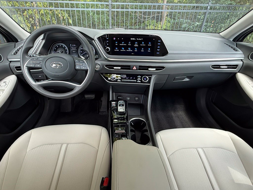 Certified 2023 Hyundai Sonata SEL w/ Preferred Accessory Package FWD image 30