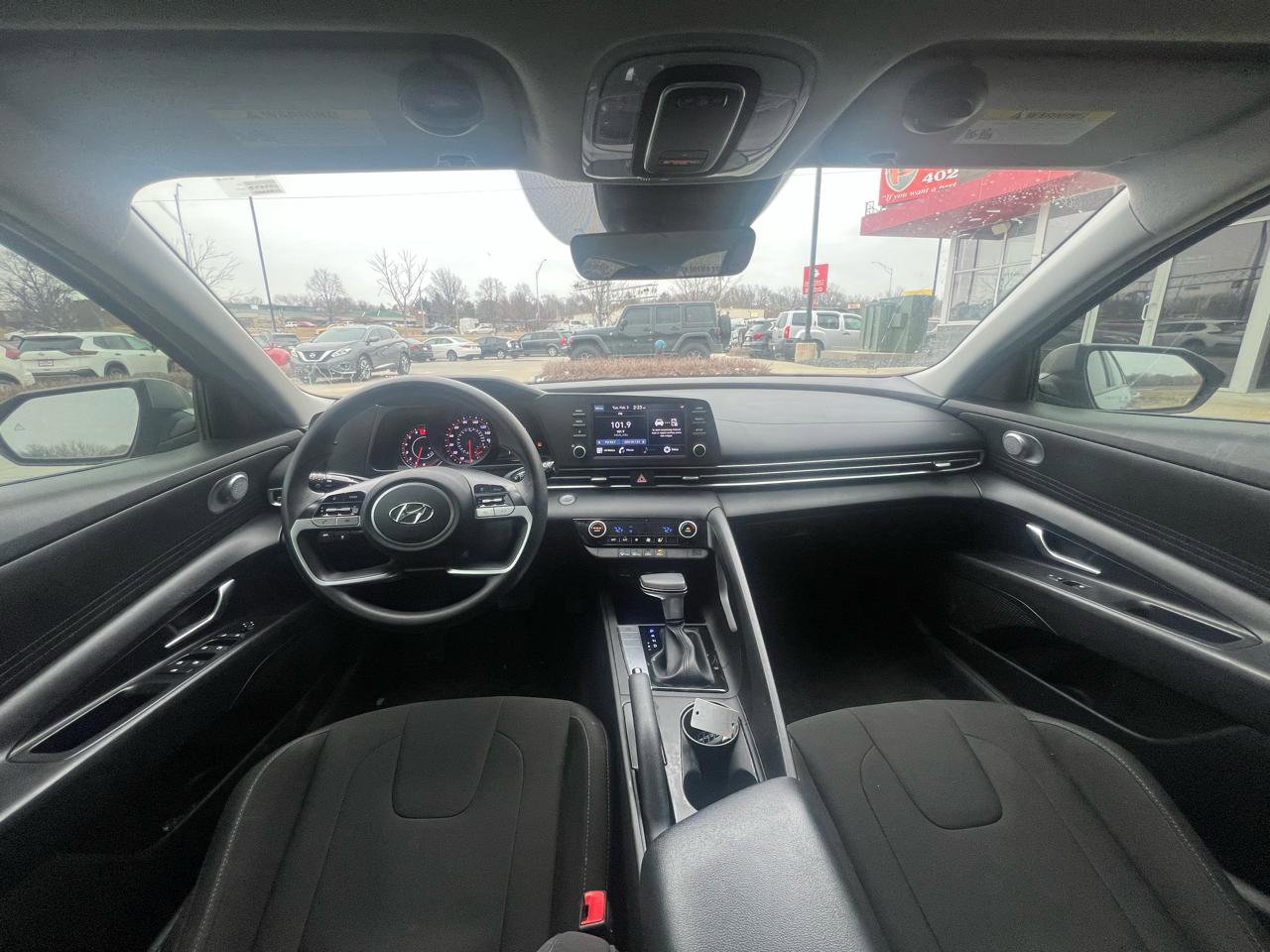 Used 2021 Hyundai Elantra SEL image 11