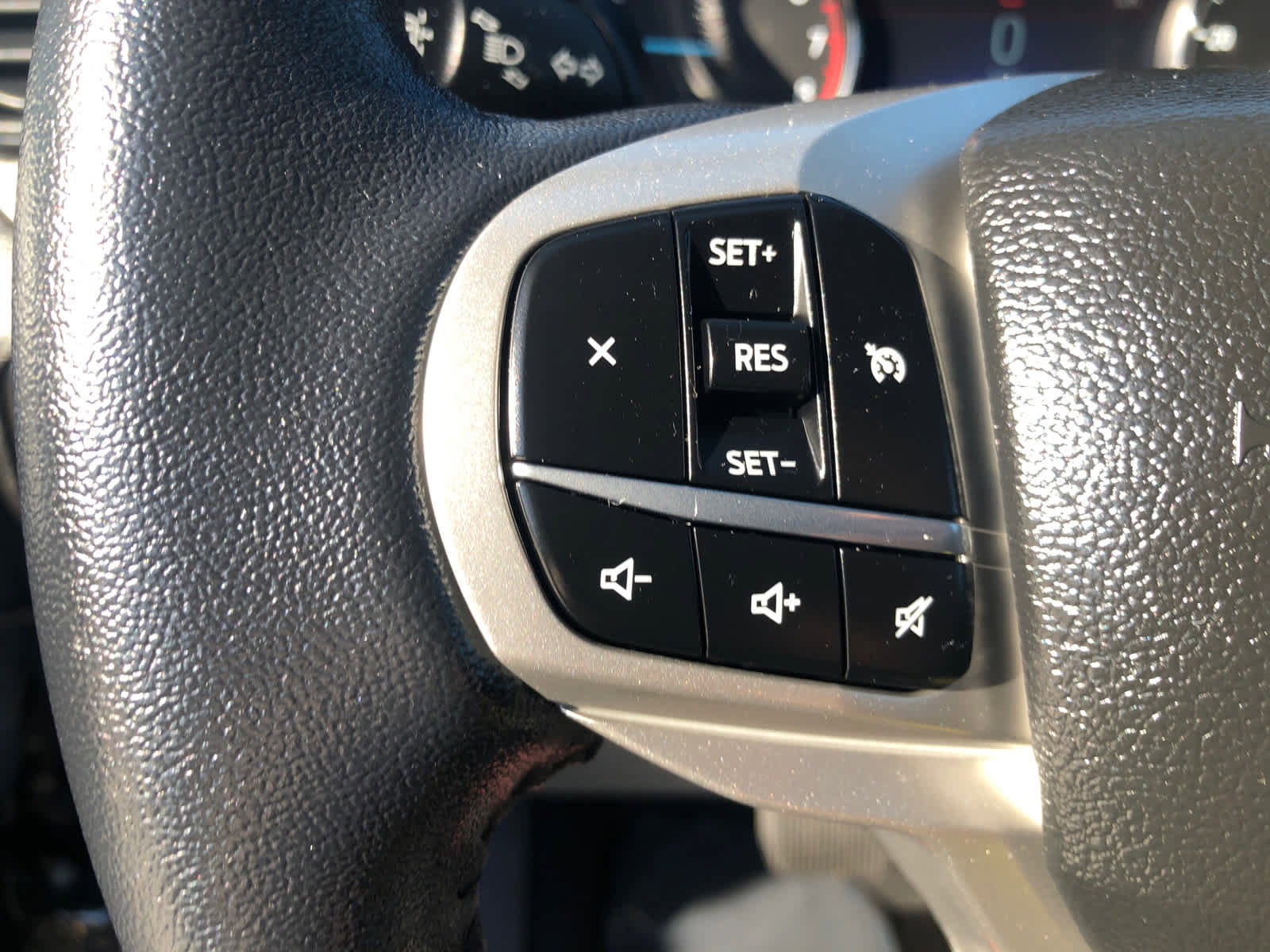 Used 2023 Ford Explorer XLT w/ Class IV Trailer Tow Package image 6