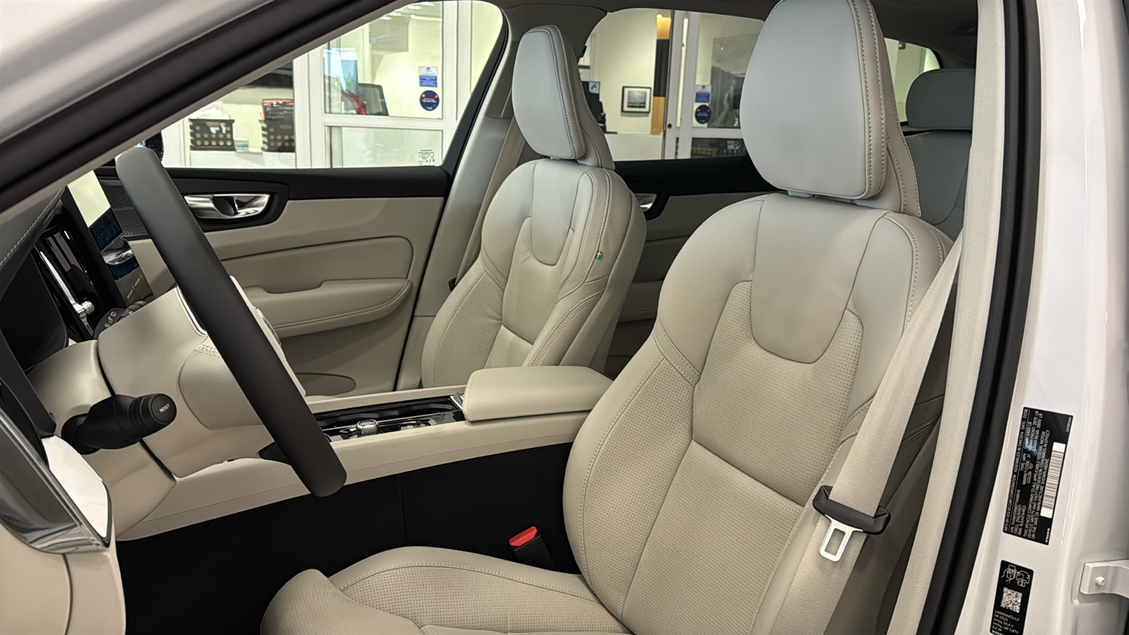New 2026 Volvo XC60 B5 Ultra w/ Protection Package Premier AWD/4WD image 23